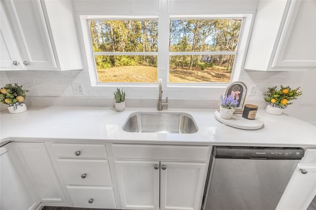 13907 NE 180TH STREET, Waldo, FL 32694