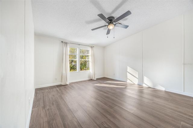 13907 NE 180TH STREET, Waldo, FL 32694