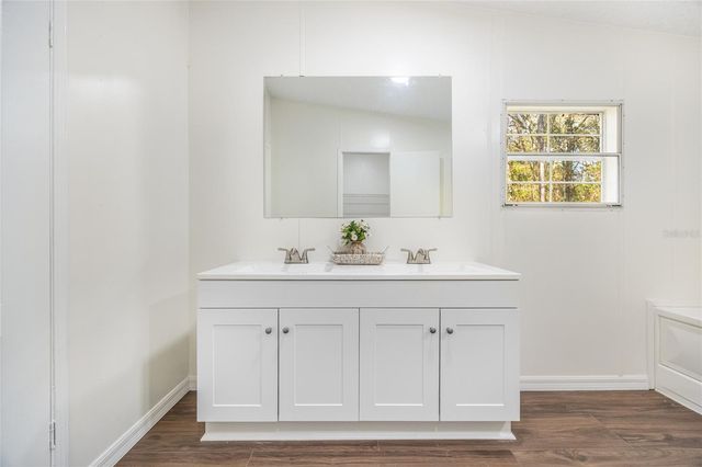 13907 NE 180TH STREET, Waldo, FL 32694