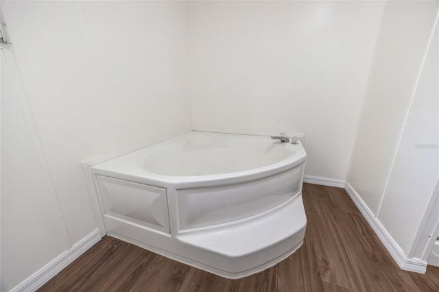 13907 NE 180TH STREET, Waldo, FL 32694