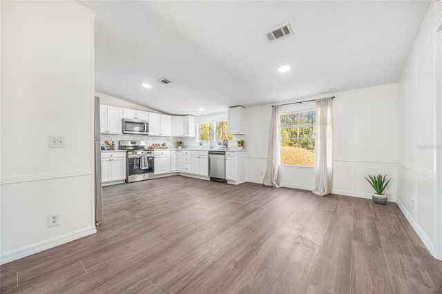 13907 NE 180TH STREET, Waldo, FL 32694