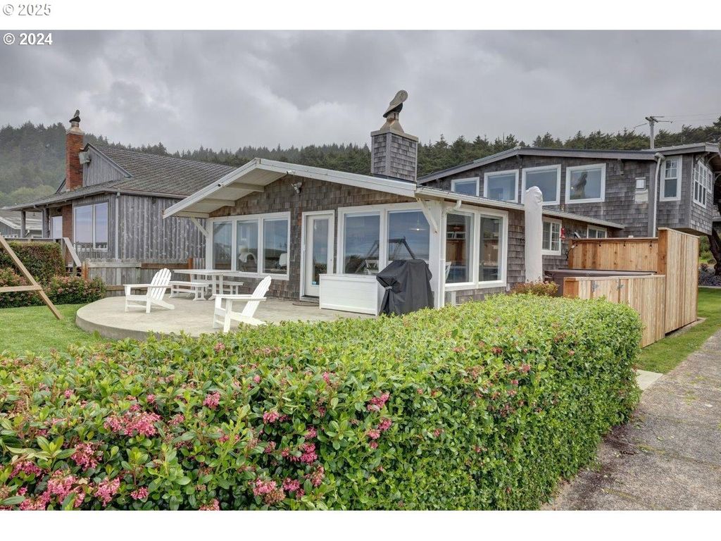 80444 CARNAHAN Rd, Arch Cape, OR 97102