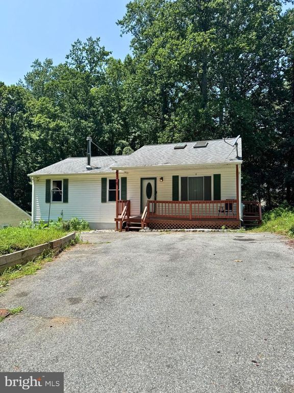 933 MORAVIA RD, Lusby, MD 20657