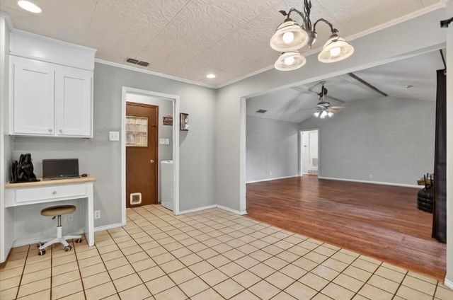 834 S Ridgeway Drive, Cleburne, TX 76033