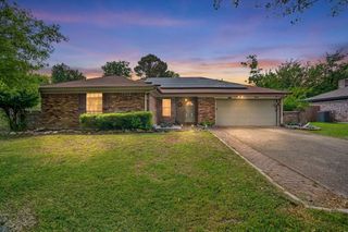 834 S Ridgeway Drive, Cleburne, TX 76033