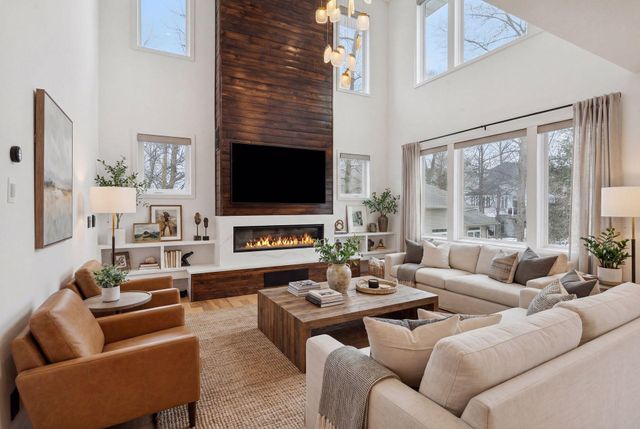 18305 Dove Court, Eden Prairie, MN 55347