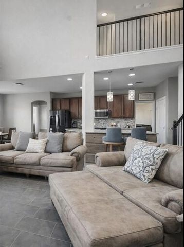 933 Spring Falls Drive, Mckinney, TX 75071