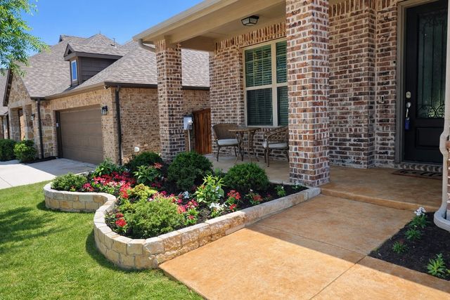 933 Spring Falls Drive, Mckinney, TX 75071