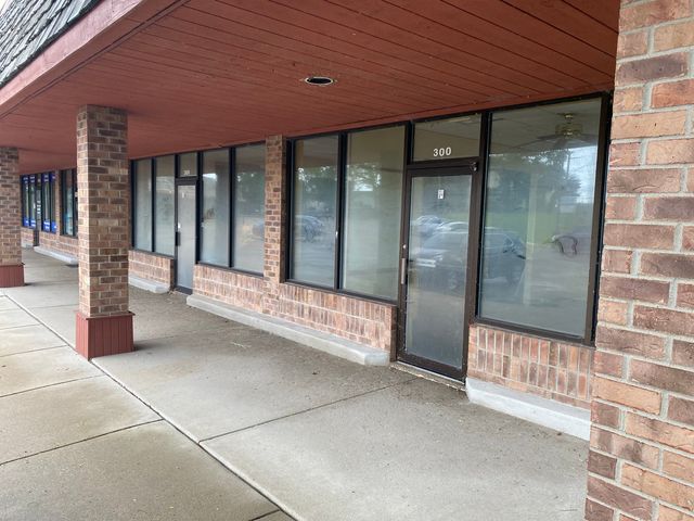 300 N Milwaukee Avenue J, Lake Villa, IL 60046