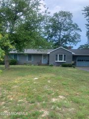 242 Sprucewood Drive, Brick, NJ 08723