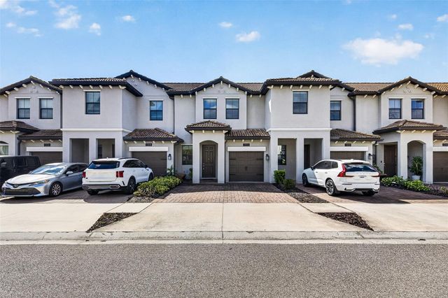 1302 ROYAL ST GEORGE BOULEVARD 1302, Davenport, FL 33896