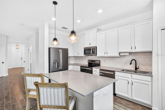 1302 ROYAL ST GEORGE BOULEVARD 1302, Davenport, FL 33896