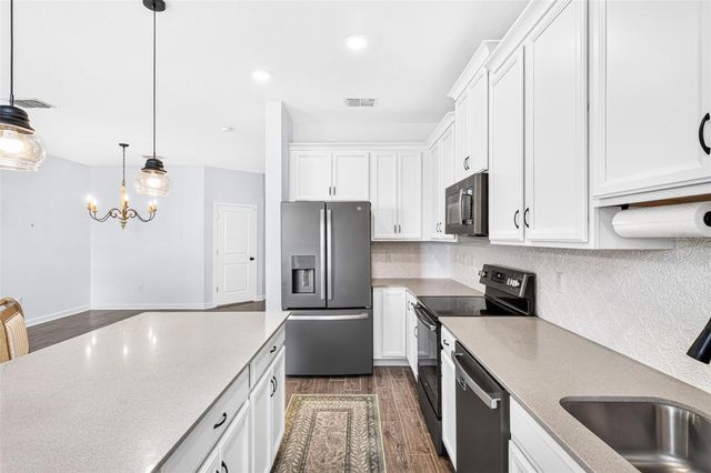 1302 ROYAL ST GEORGE BOULEVARD 1302, Davenport, FL 33896
