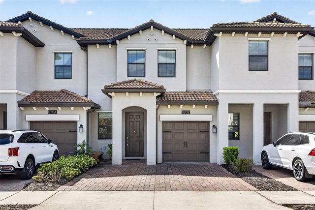 1302 ROYAL ST GEORGE BOULEVARD 1302, Davenport, FL 33896