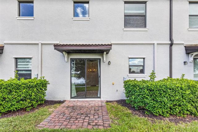 1302 ROYAL ST GEORGE BOULEVARD 1302, Davenport, FL 33896
