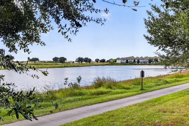 1302 ROYAL ST GEORGE BOULEVARD 1302, Davenport, FL 33896