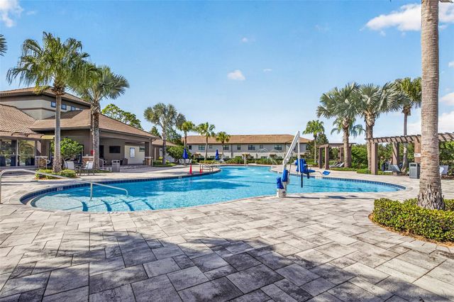 1302 ROYAL ST GEORGE BOULEVARD 1302, Davenport, FL 33896