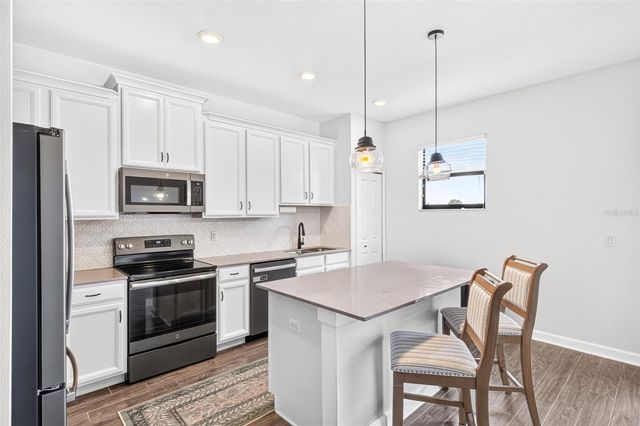 1302 ROYAL ST GEORGE BOULEVARD 1302, Davenport, FL 33896