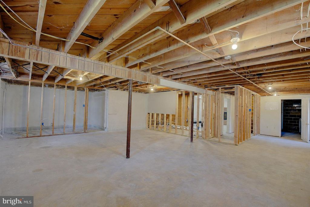 Image 14 of property listing at 2546 HILLSIDE DR, Huntingtown, MD 20639