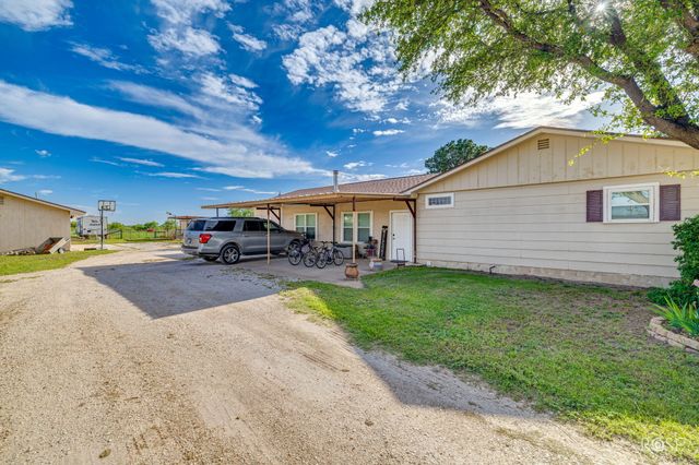 4505 Blumentritt Road, San Angelo, TX 76905