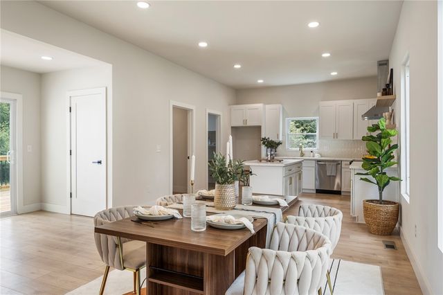 212 Colonels Road, Pendleton, SC 29670