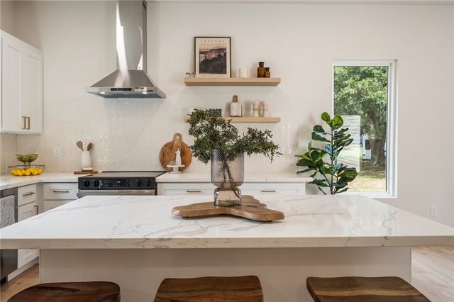 212 Colonels Road, Pendleton, SC 29670