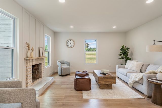 212 Colonels Road, Pendleton, SC 29670