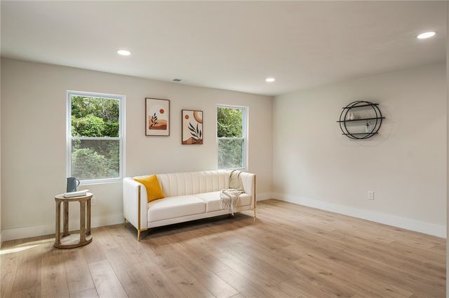 212 Colonels Road, Pendleton, SC 29670