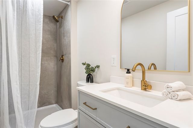 212 Colonels Road, Pendleton, SC 29670