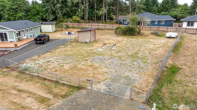 733 Wood Duck Avenue SE, Ocean Shores, WA 98569