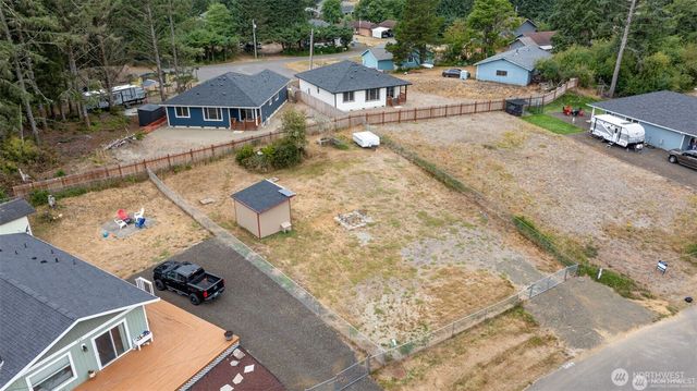 733 Wood Duck Avenue SE, Ocean Shores, WA 98569