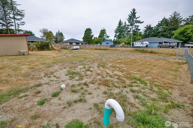 733 Wood Duck Avenue SE, Ocean Shores, WA 98569