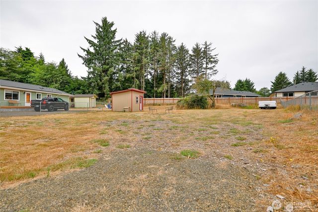733 Wood Duck Avenue SE, Ocean Shores, WA 98569