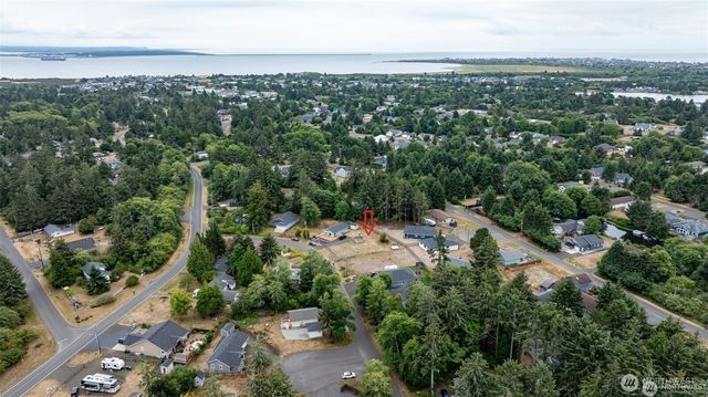 733 Wood Duck Avenue SE, Ocean Shores, WA 98569