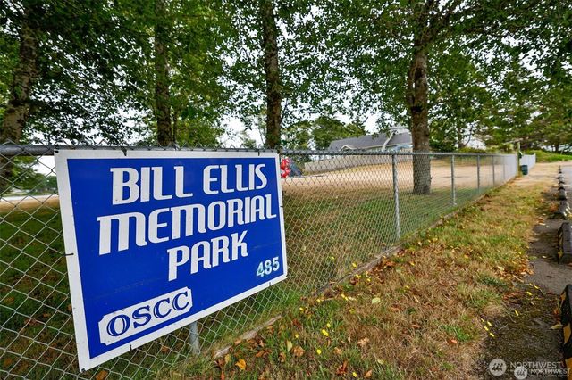 733 Wood Duck Avenue SE, Ocean Shores, WA 98569