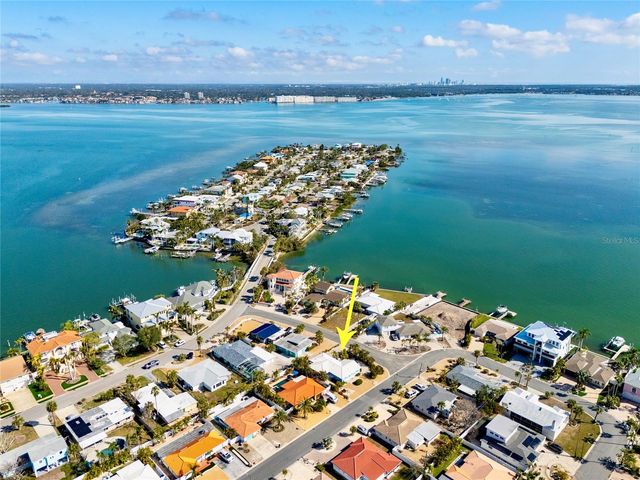 4550 PLAZA WAY, St Pete Beach, FL 33706