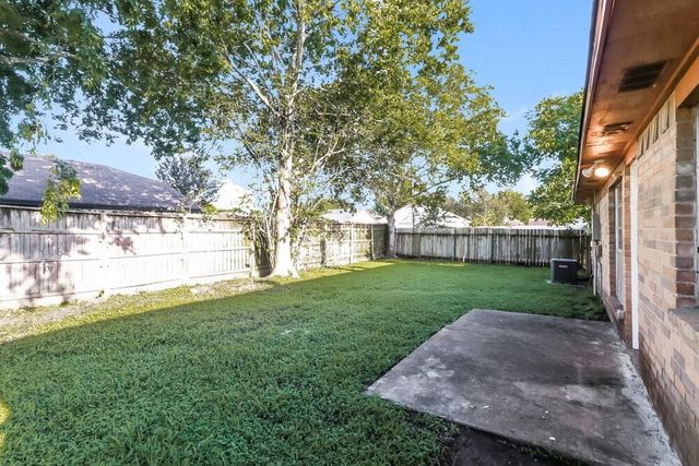 10111 King Ranch Lane, Sugar Land, TX 77498