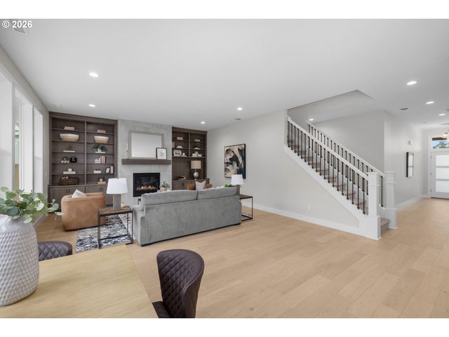18118 Nw Anastasia Dr, Portland, OR 97229