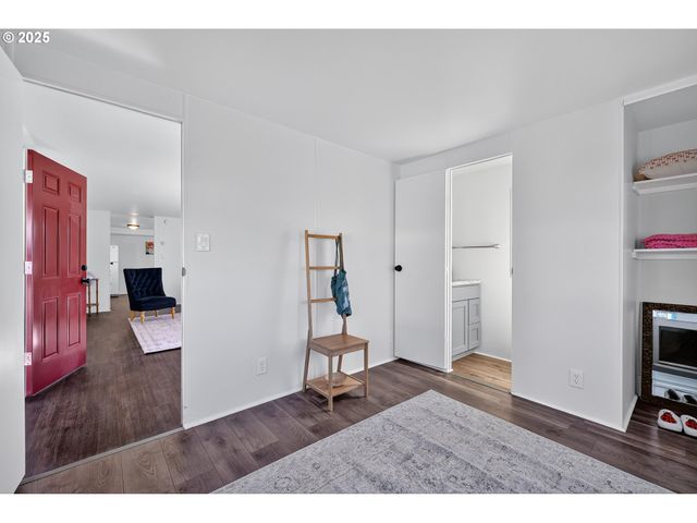 52238 TEAKWOOD Dr, Scappoose, OR 97056