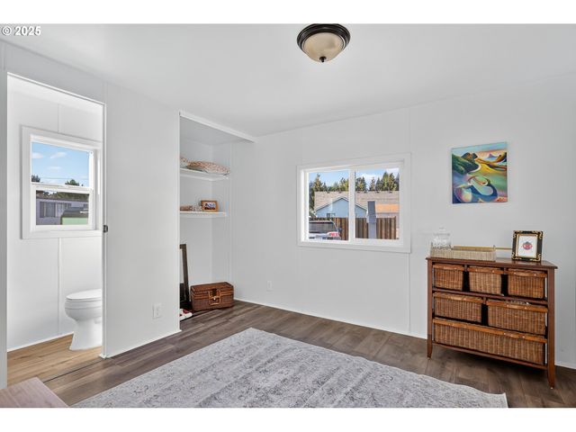 52238 TEAKWOOD Dr, Scappoose, OR 97056