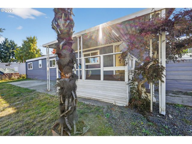 52238 TEAKWOOD Dr, Scappoose, OR 97056