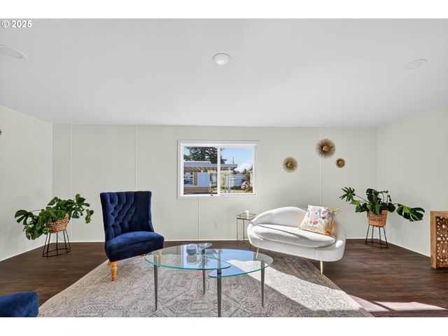 52238 TEAKWOOD Dr, Scappoose, OR 97056