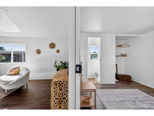 52238 TEAKWOOD Dr, Scappoose, OR 97056