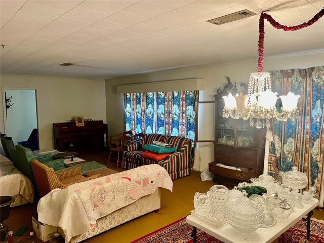 1306 E Central, Comanche, TX 76442