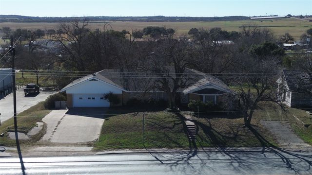 1306 E Central, Comanche, TX 76442