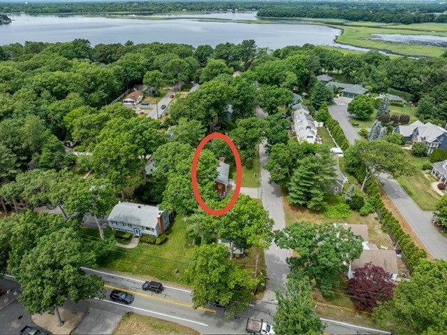 6 Acre Avenue, Barrington, RI 02806