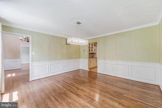 11618 HOLLY BRIAR LN, Great Falls, VA 22066