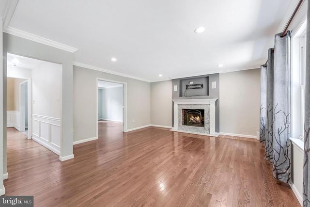 11618 HOLLY BRIAR LN, Great Falls, VA 22066