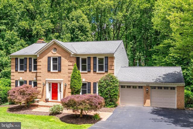 11618 HOLLY BRIAR LN, Great Falls, VA 22066
