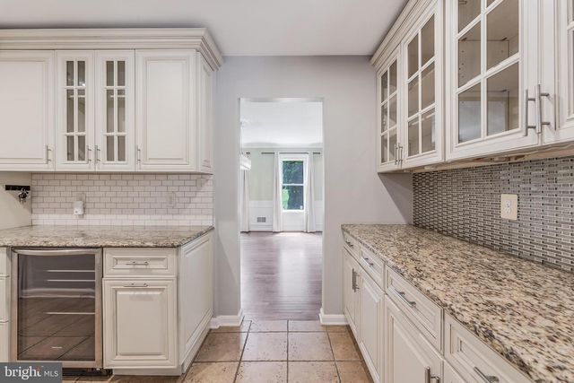 11618 HOLLY BRIAR LN, Great Falls, VA 22066